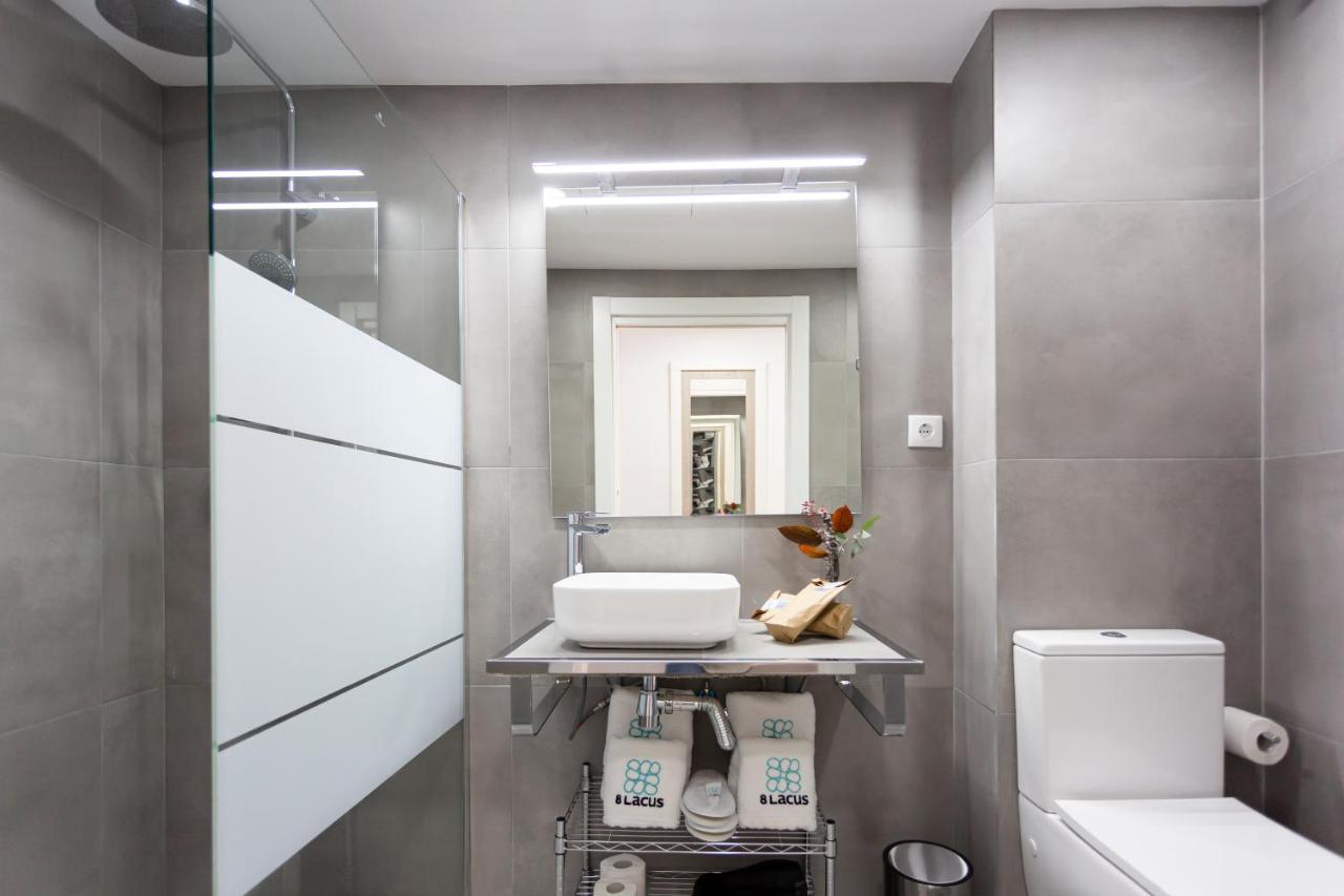8 Lacus L'Hospitalet de Llobregat Eksteriør bilde